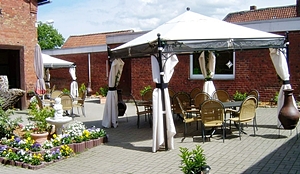 Bild "Hauptmenü:biergarten031-300.jpg"